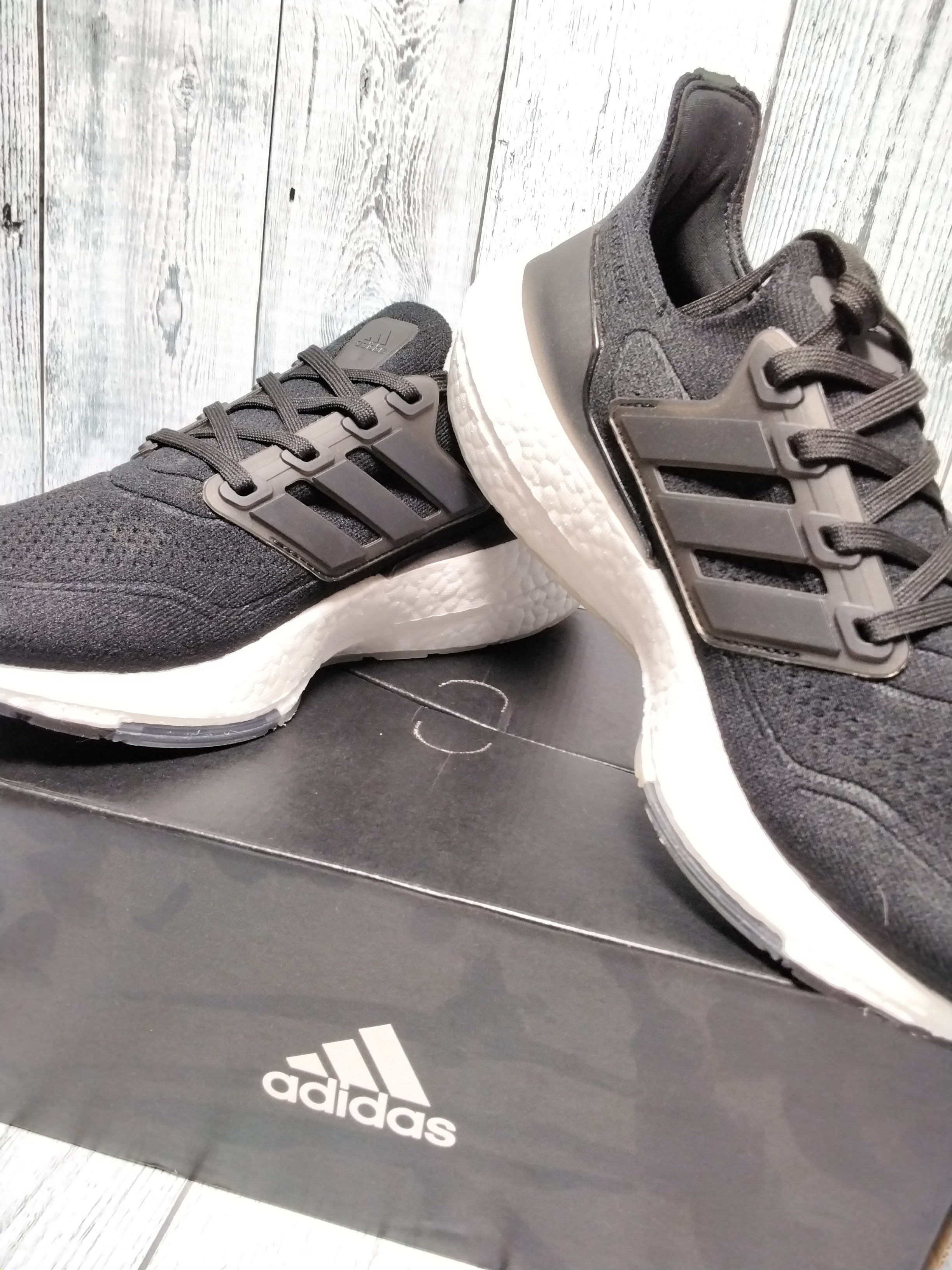 adidas Women's Ultraboost 21 Running Shoe Size 8 (7834469630190)